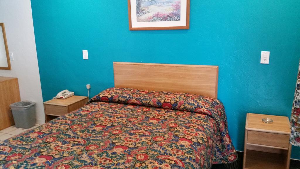 Economy Hotel 2*